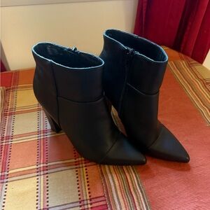 XOXO Black Ankle Boots Sleek Minimalist Design